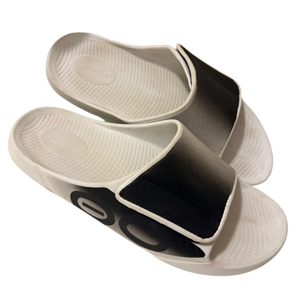 OOFOS OOahh Sport Flex Slide Sandals. In great conditions - Picture 1 of 12